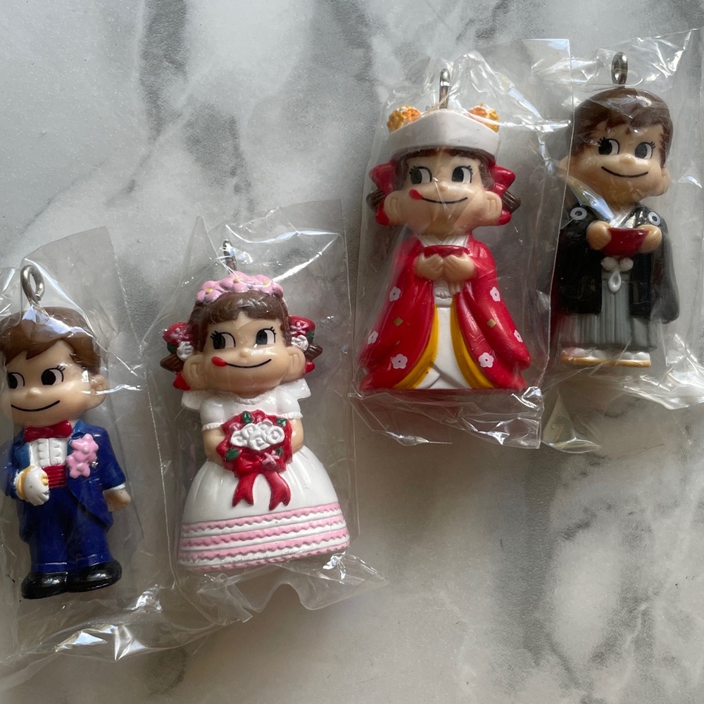 Fujiya’s Milky candies Peko-chan Wedding keychain lot